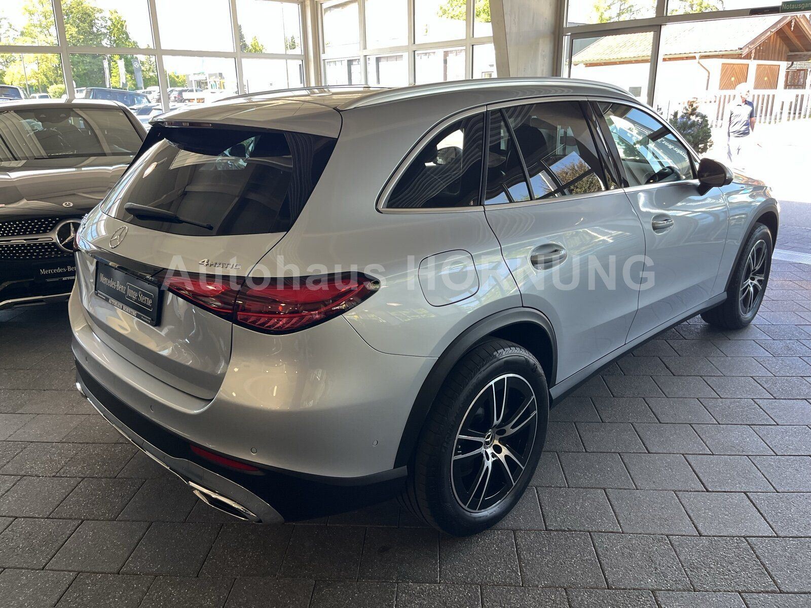 Mercedes-Benz GLC 300 e 4M Nappa/Pano/AHK/19"/DGL/Distr/Sound+ imagem 3