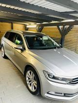 Volkswagen Passat Variant 2.0 DSG LED/Leder/AHK/Kamera/ACC - VW Passat Variant von privat