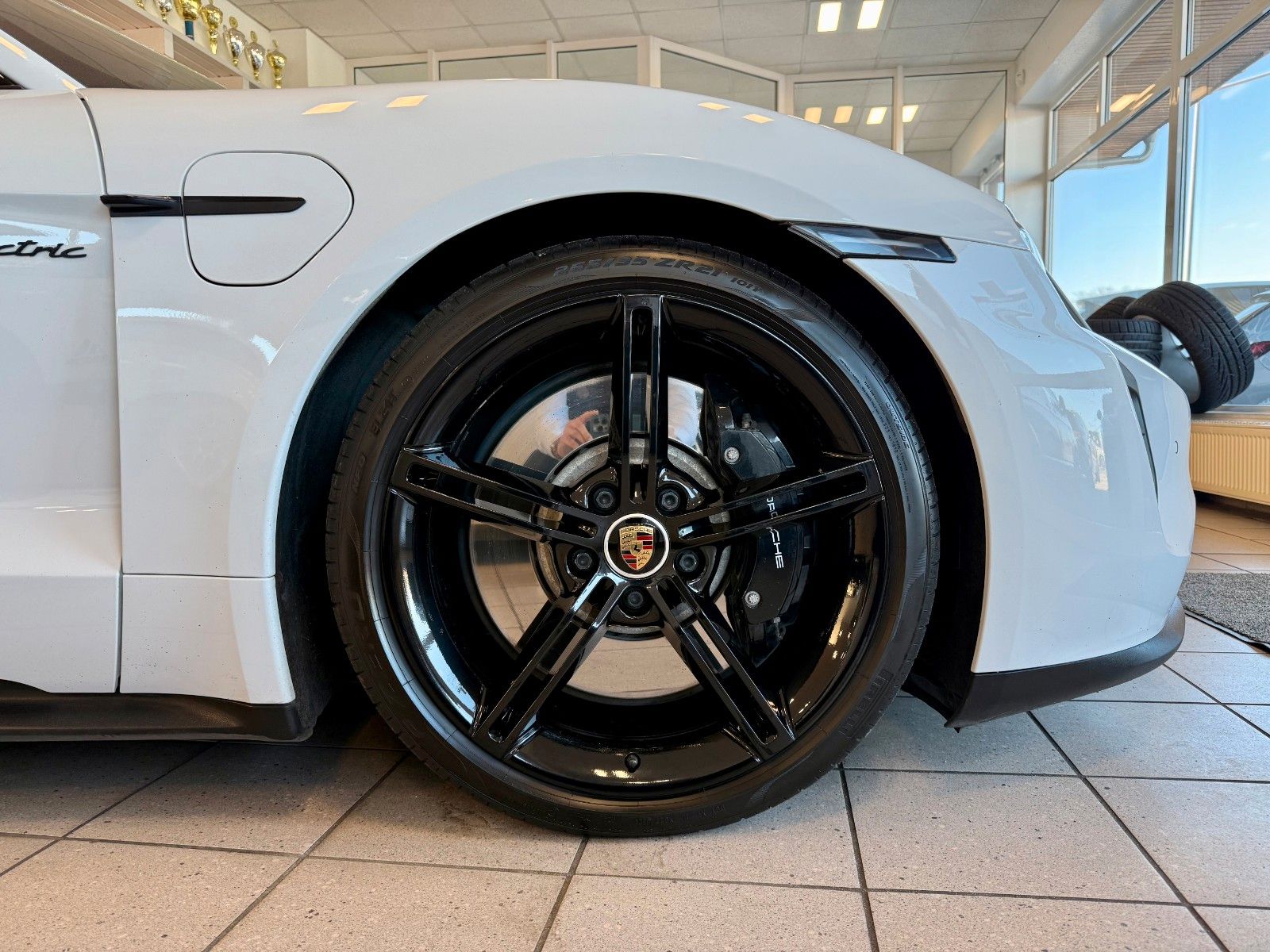 Fahrzeugabbildung Porsche Taycan GTS Panorama/ACC/21Zoll/Keyless