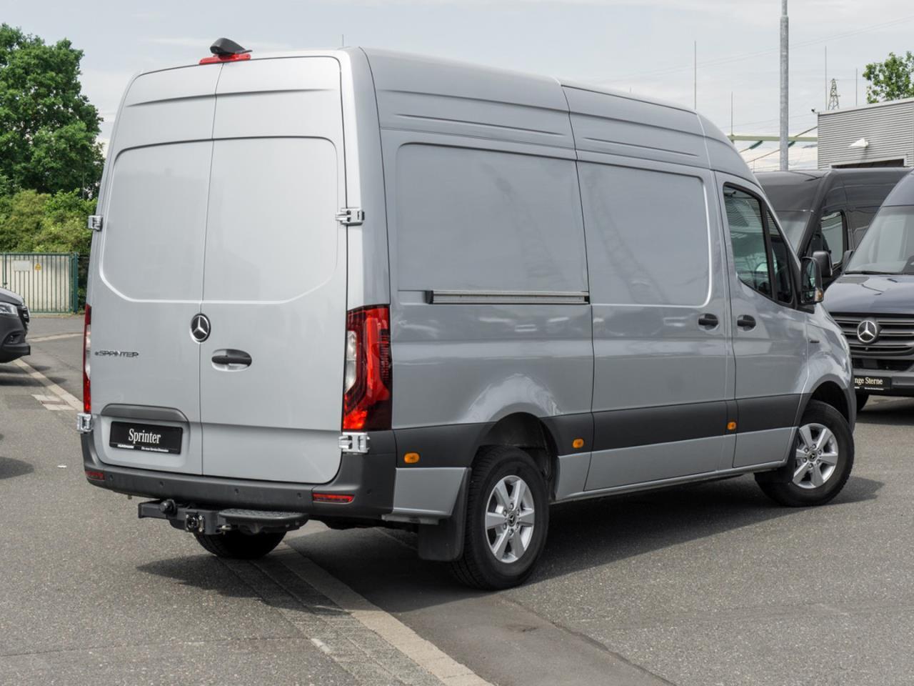 Mercedes-Benz eSprinter 320 Kasten Hochdach NP 112.549 EUR