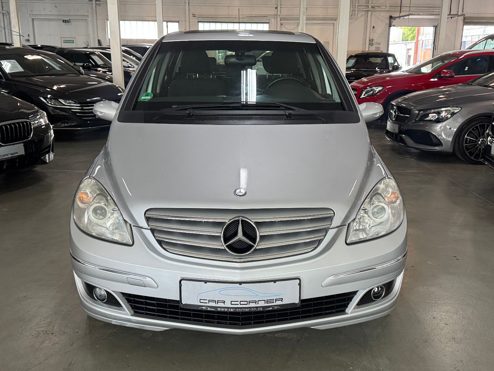 Fahrzeugabbildung Mercedes-Benz B 180 CDI AUTOMATIK TEMPOMAT KLIMA PANORAMA