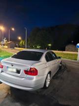 BMW 325I E90 - BMW 325: 325i E90