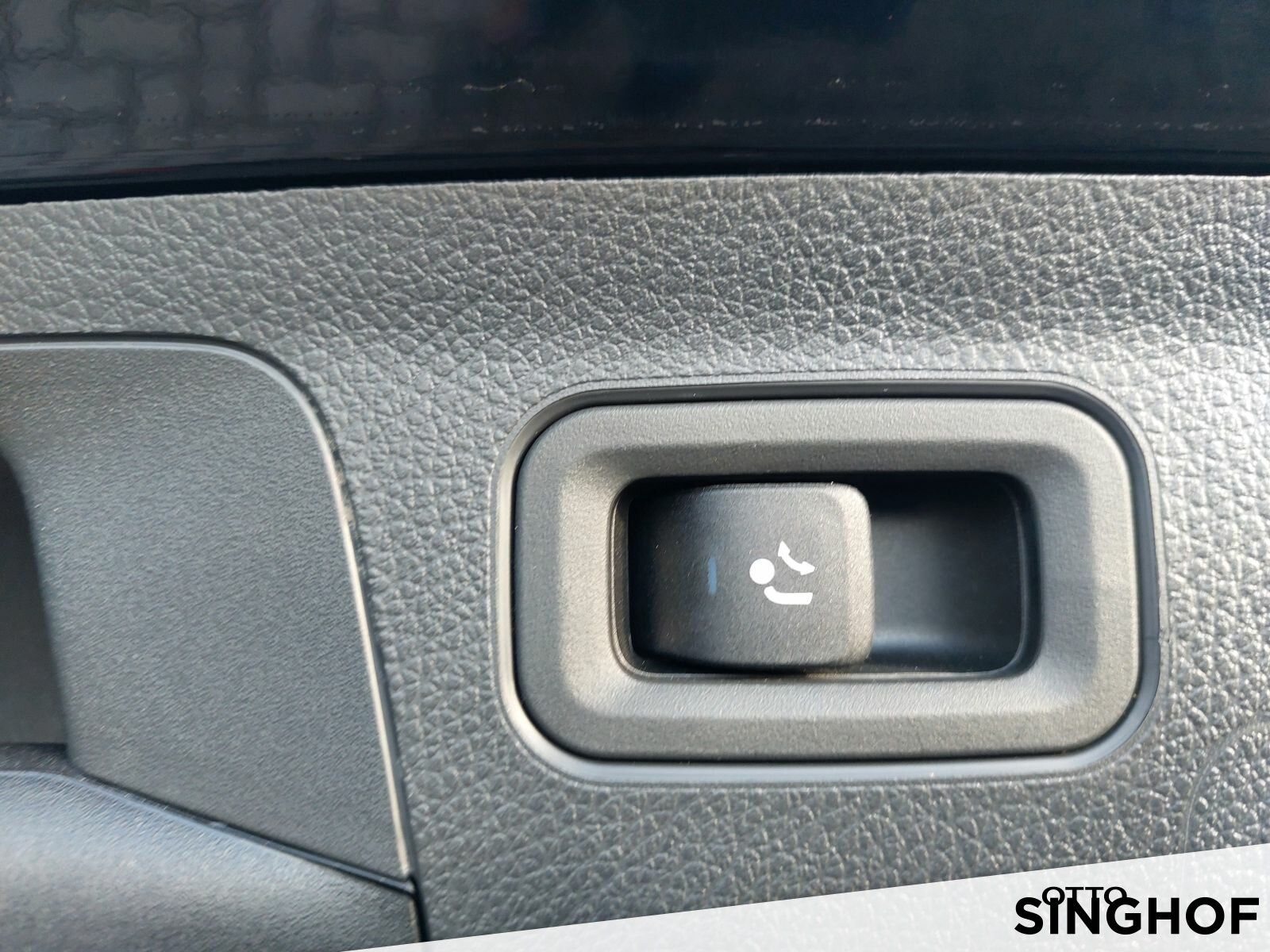 Fahrzeugabbildung Mercedes-Benz A 250e AMG +AHK+ dyn.LED+ PDC+ MBUX+ Ambiente+