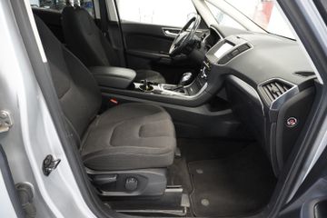 Ford S-Max - 12