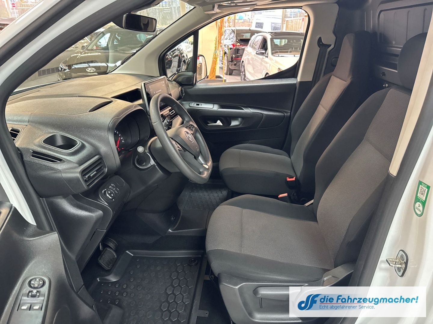 Fahrzeugabbildung Opel Combo E Cargo - e Edition XL Apple CarPlay Andro