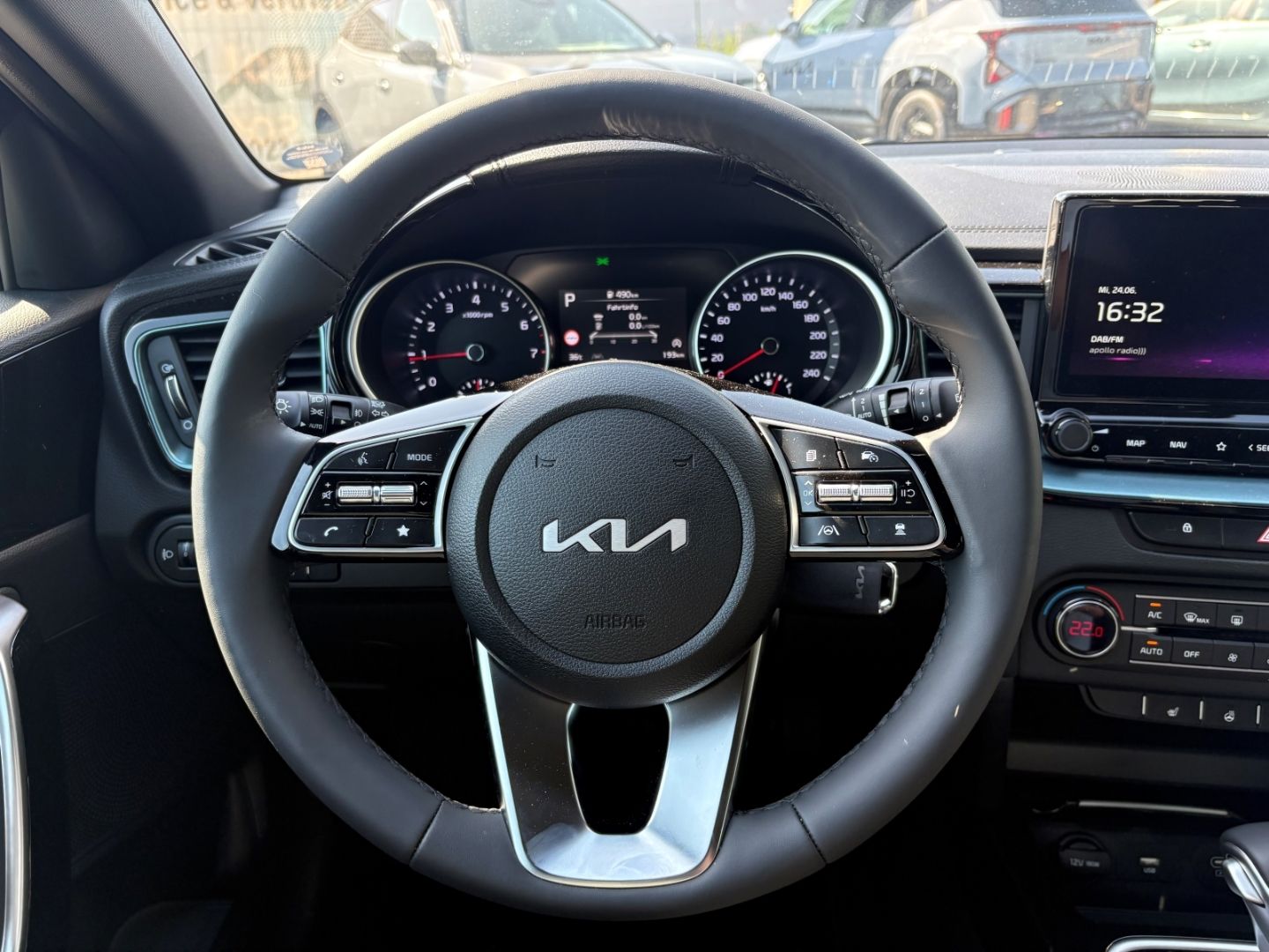 Fahrzeugabbildung Kia XCeed Nightline Edition Navi Digitales Cockpit L