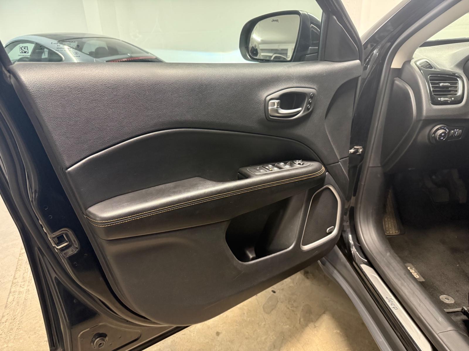 Jeep Compass Limited 4WD*AUTOMATIK*LEDER*