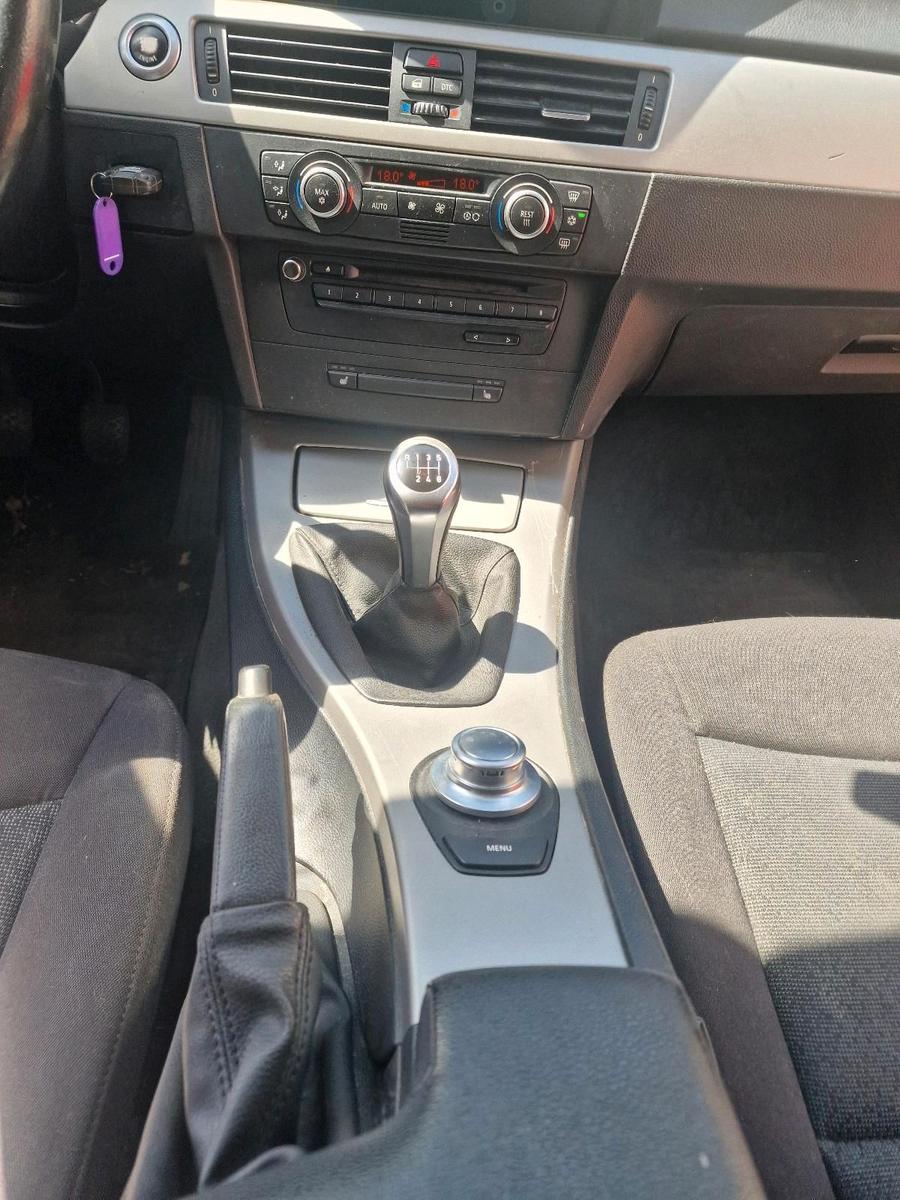 BMW 320 2007 — photo 10