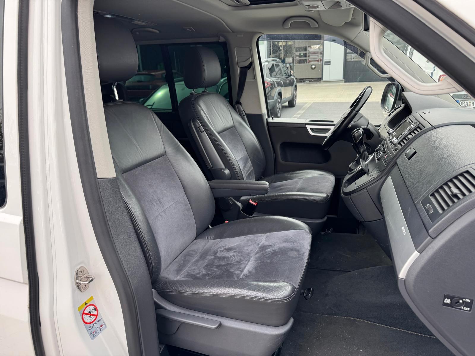 Volkswagen T5 Multivan Edition 25 2.0 TDI 179 ch BVA / 7 places / Alcantara / Toit panoramique / Chauffage auxiliaire