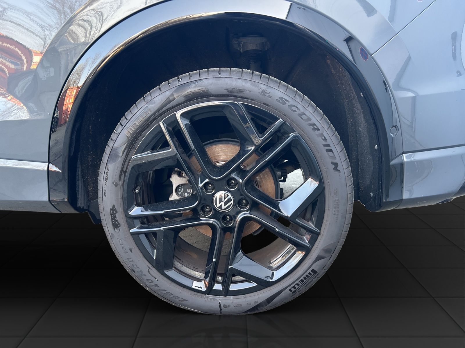 Tiguan R-Line 2.0 TDI DSG 4M AHK*Navi**Pano*Blac