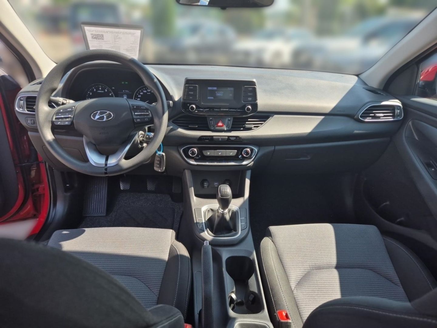 Fahrzeugabbildung Hyundai i30 Pure Apple CarPlay Android Auto DAB Spurhalt