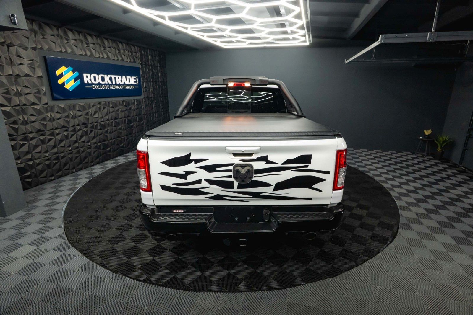 Fahrzeugabbildung Dodge RAM 5.7 V8 HEMI 4x4 OFFROAD LONGBED AXLE LOCK