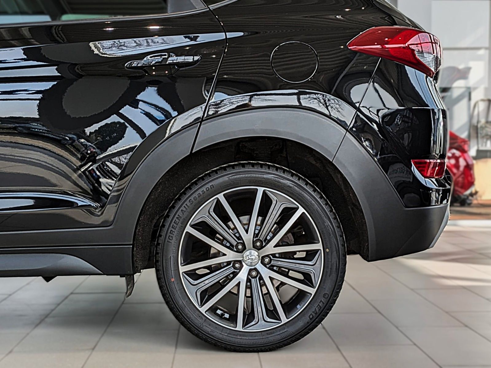 Fahrzeugabbildung Hyundai TUCSON 1.6i DTC PASSION SITZHZ ANDROID NAVI CAM