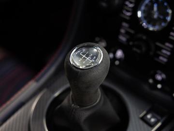 2013 Aston Martin V12 VANTAGE 缩略图 30