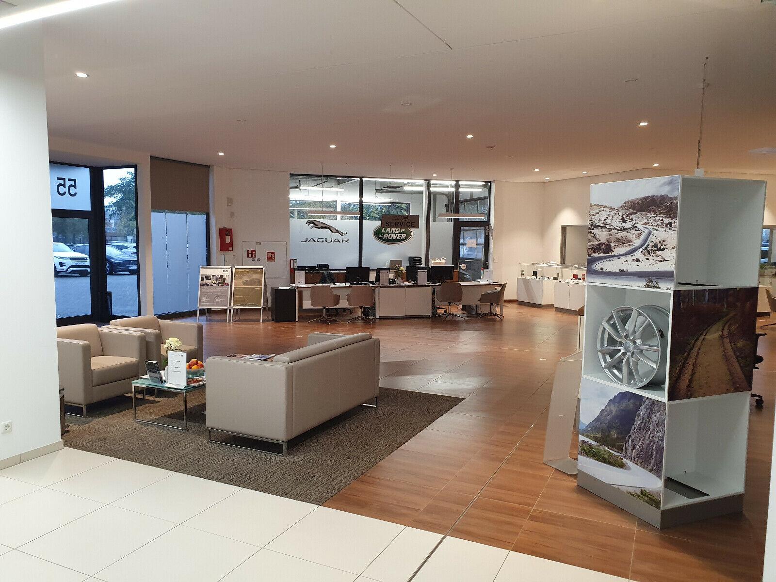 showroom-image-main