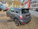 MINI John Cooper Works GP2 1 of 2000 Akrapovič - MINI MINI: Of