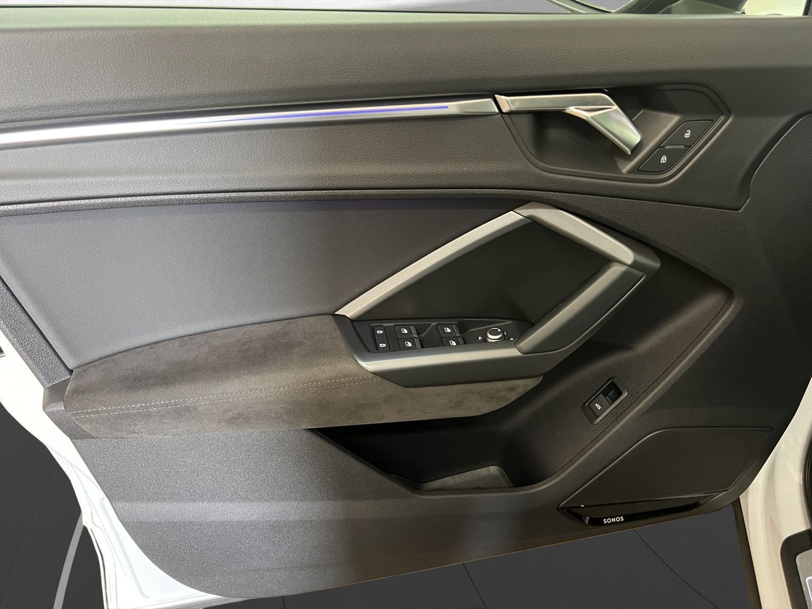 Audi RSQ3 - Bild 10