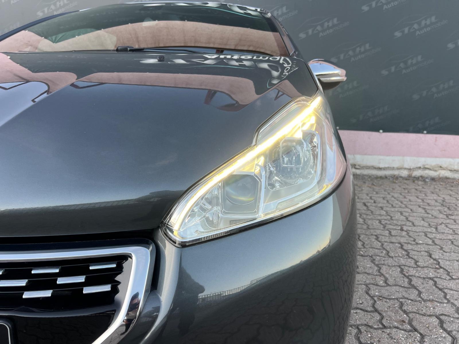 Peugeot 208 GTi*1.Hand*LED*Pano*Navi*Shz*Leder*Scheckh.*