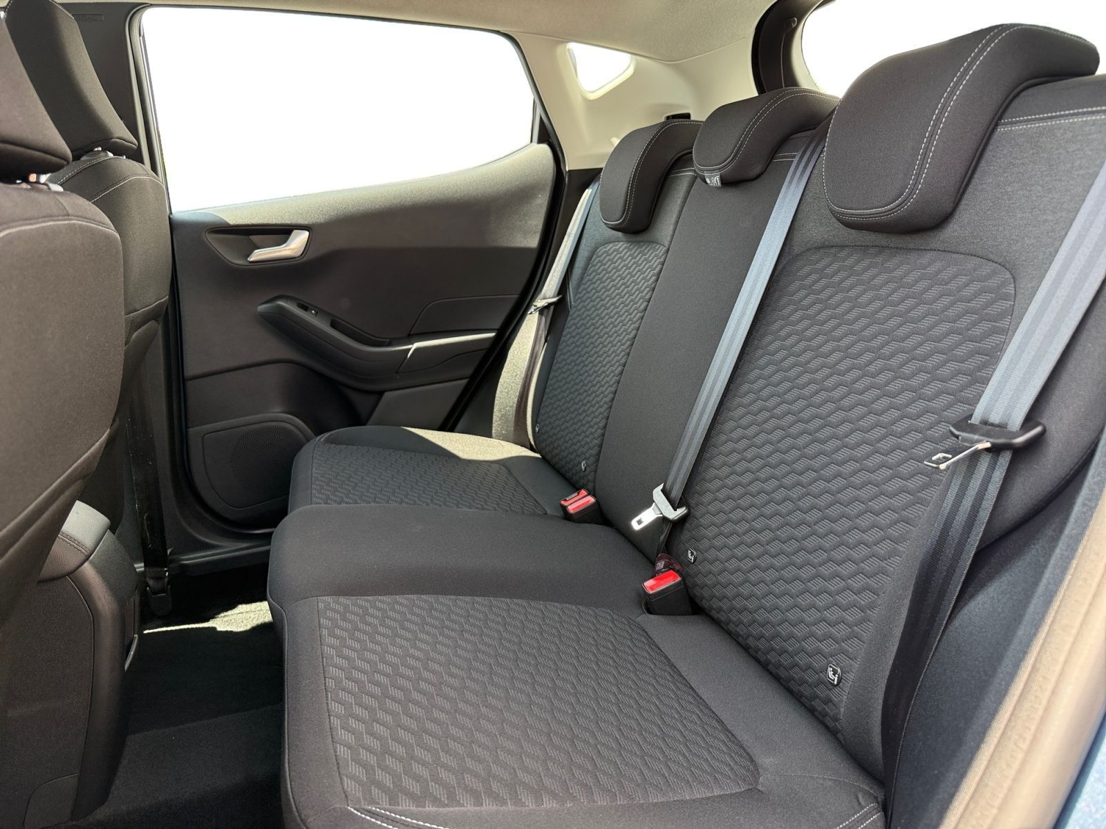 Fahrzeugabbildung Ford Fiesta Titanium 1,0 EcoBoost Aut. DSG/ACC/RFK