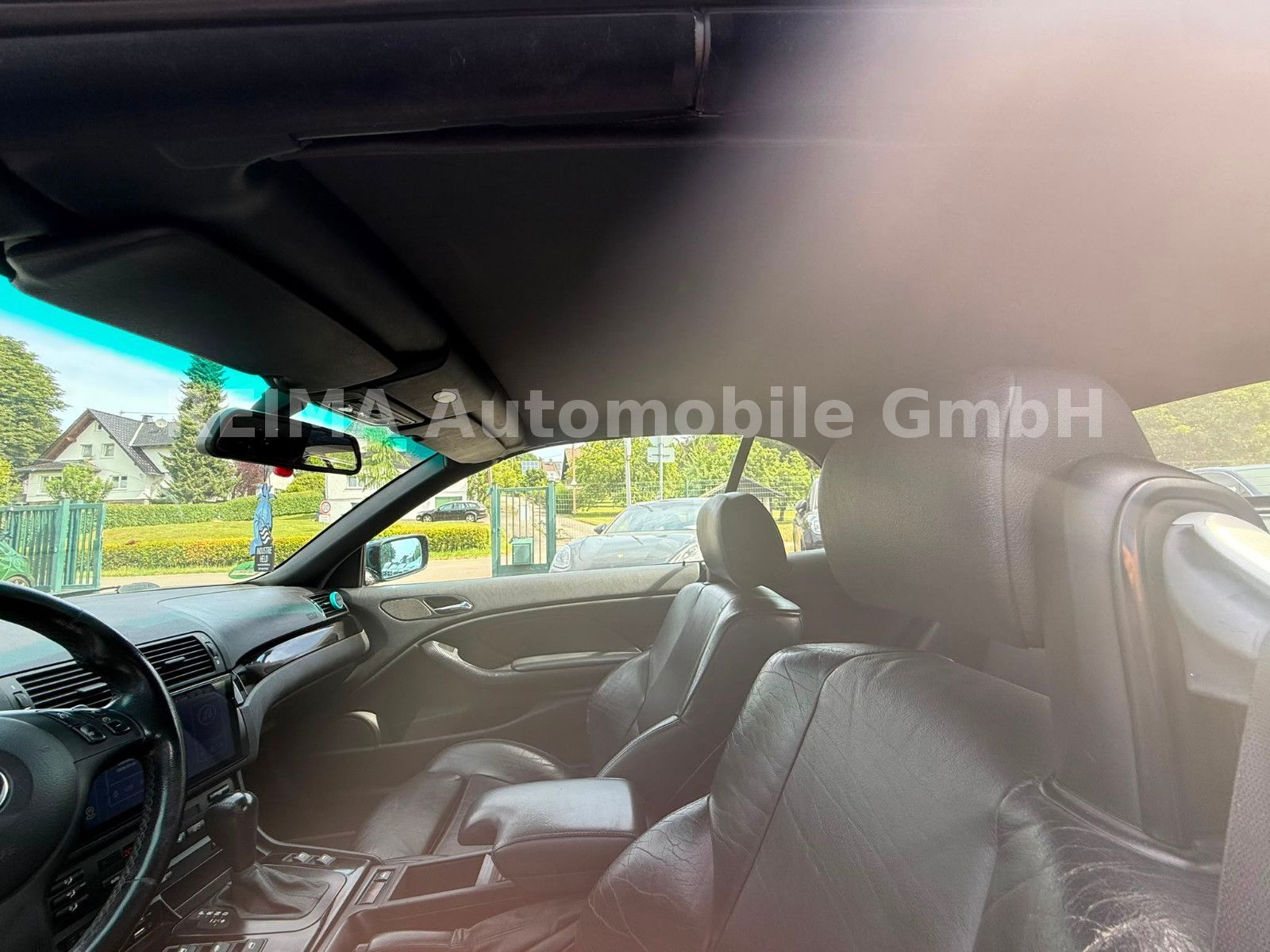 Fahrzeugabbildung BMW 320i Cabrio M-Sport Paket,