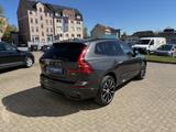 Volvo XC60 B5 Ultra Dark AWD - Volvo: Awd