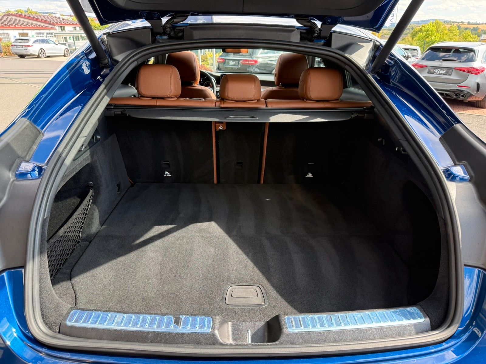 Fahrzeugabbildung Mercedes-Benz GLC 400d Coupe 4M Standh+Distr+AHK+Memory+ESD