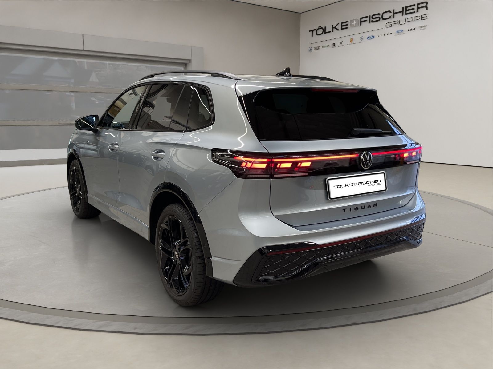 Volkswagen Tiguan R-Line 1.5 l eTSI OPF 7-Gang-DSG DCC Pano foto 5