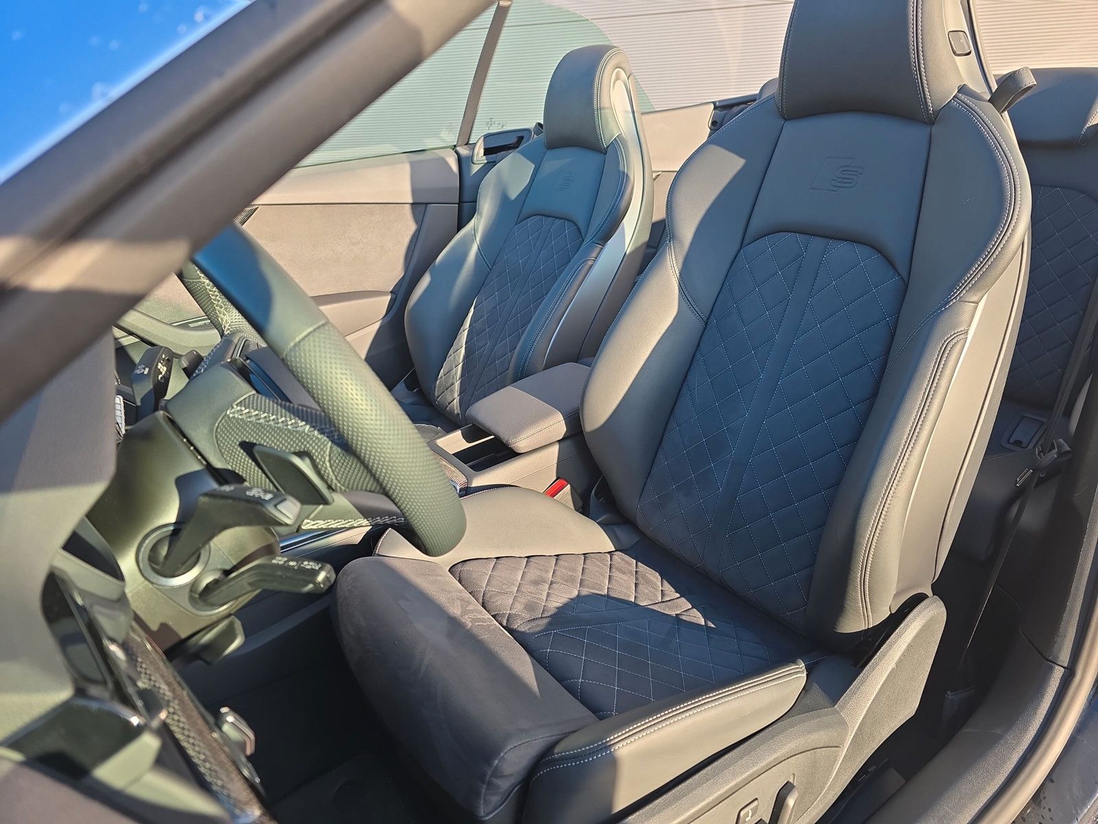 Fahrzeugabbildung Audi S5 Cabrio TFSI qu S-SITZ LASER KAMERA AHK