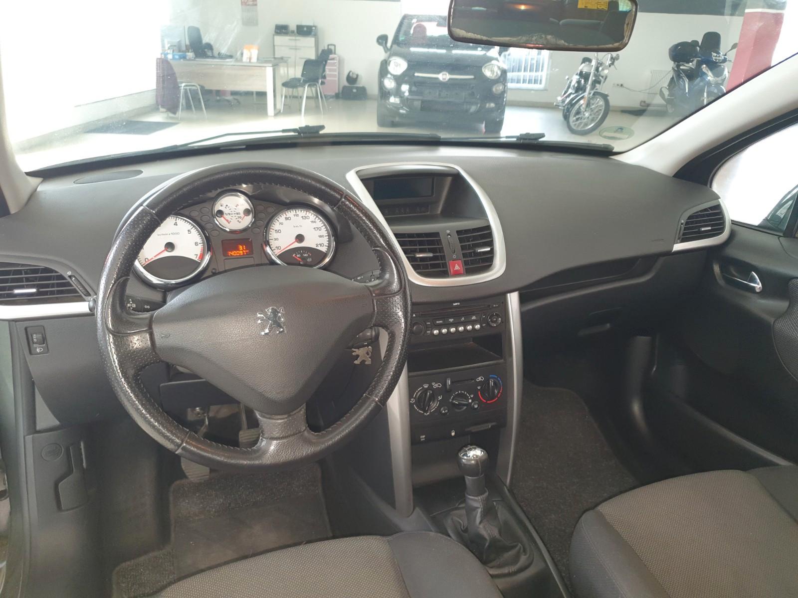 Peugeot 207 2009 — photo 14