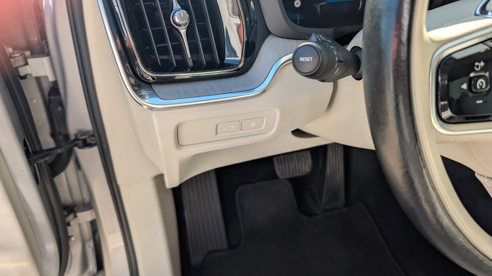 Fahrzeugabbildung Volvo V60 T8 Plug-in Hybrid | AHK | ACC | Kamera