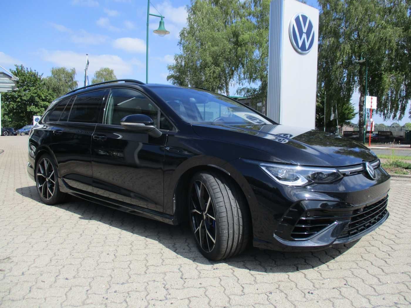 Volkswagen Golf VIII Variant 2.0 TSI OPF 4Motion DSG R foto 3