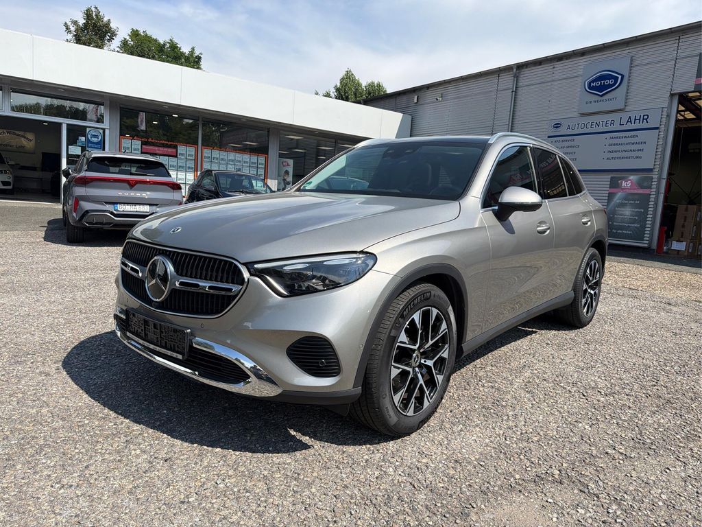 Image of Mercedes-Benz GLC 220