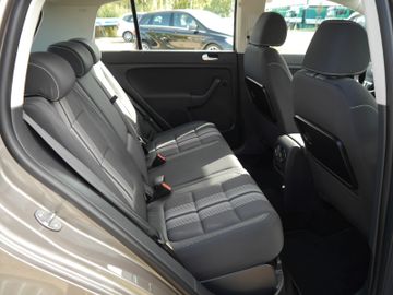 Volkswagen Golf Plus - 9