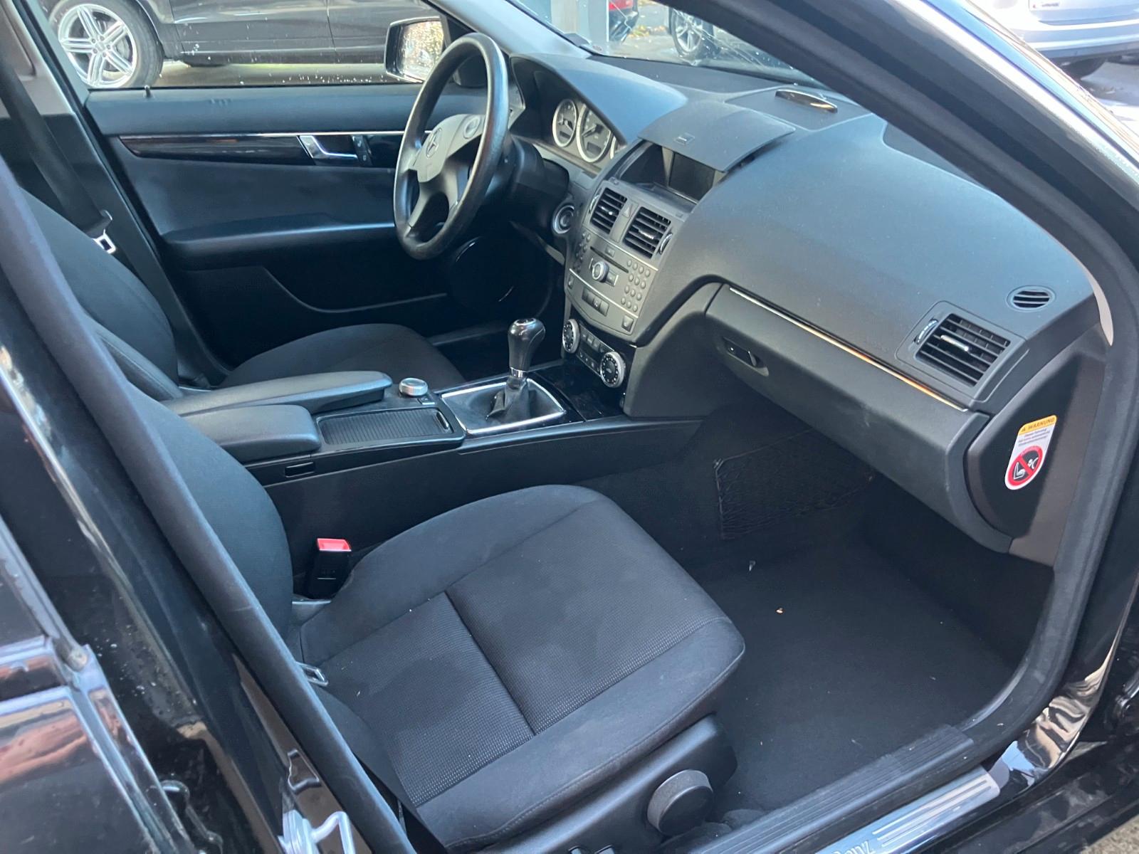 Mercedes-Benz C220 2010 — photo 6