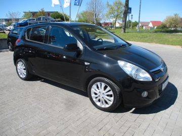 Hyundai i20 Style Allwetter + Klimaaut.+ Sitzh.