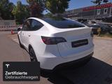 Tesla Model Y Rear-Wheel Drive - Tesla Model Y in Berlin