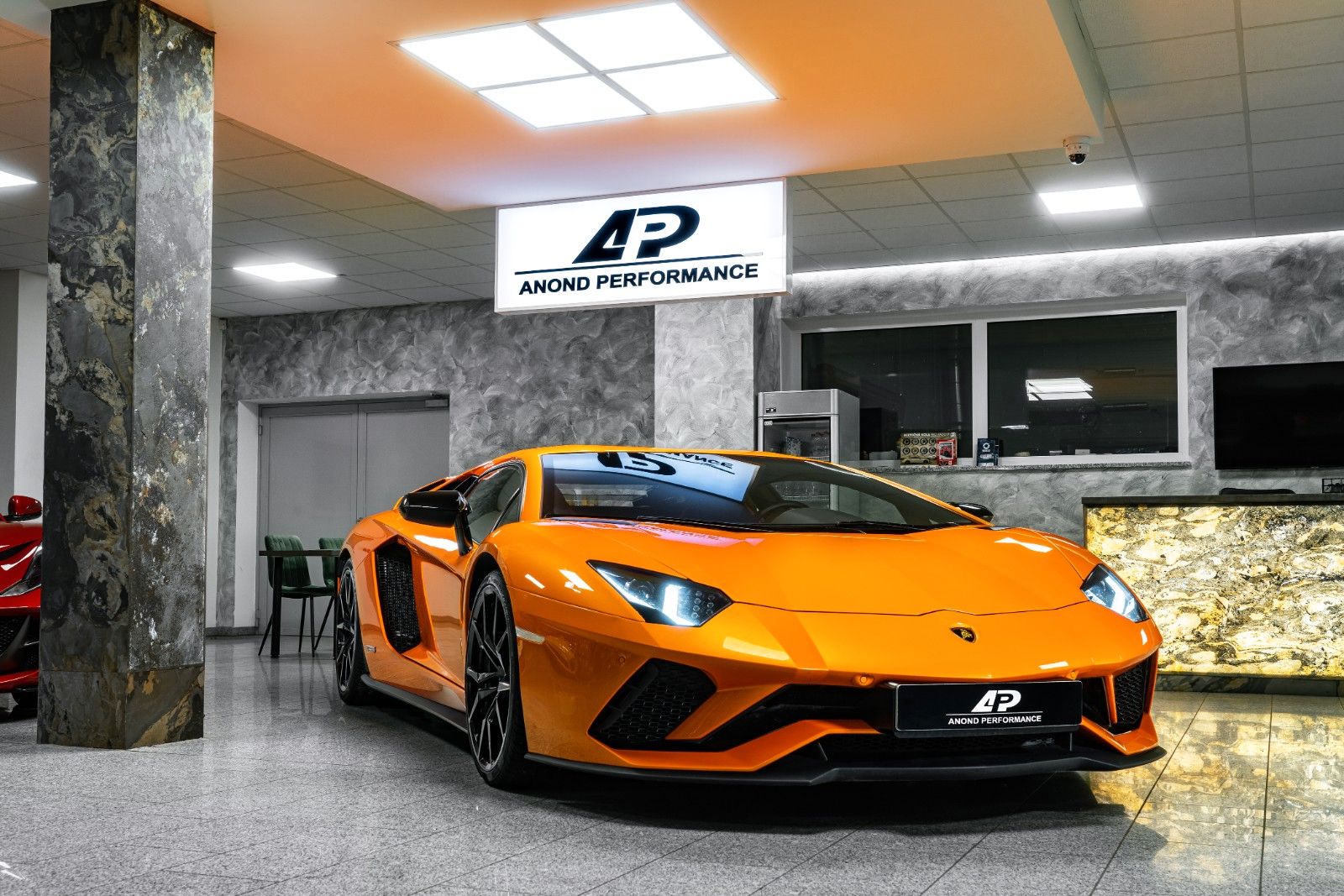 LAMBORGHINI Aventador