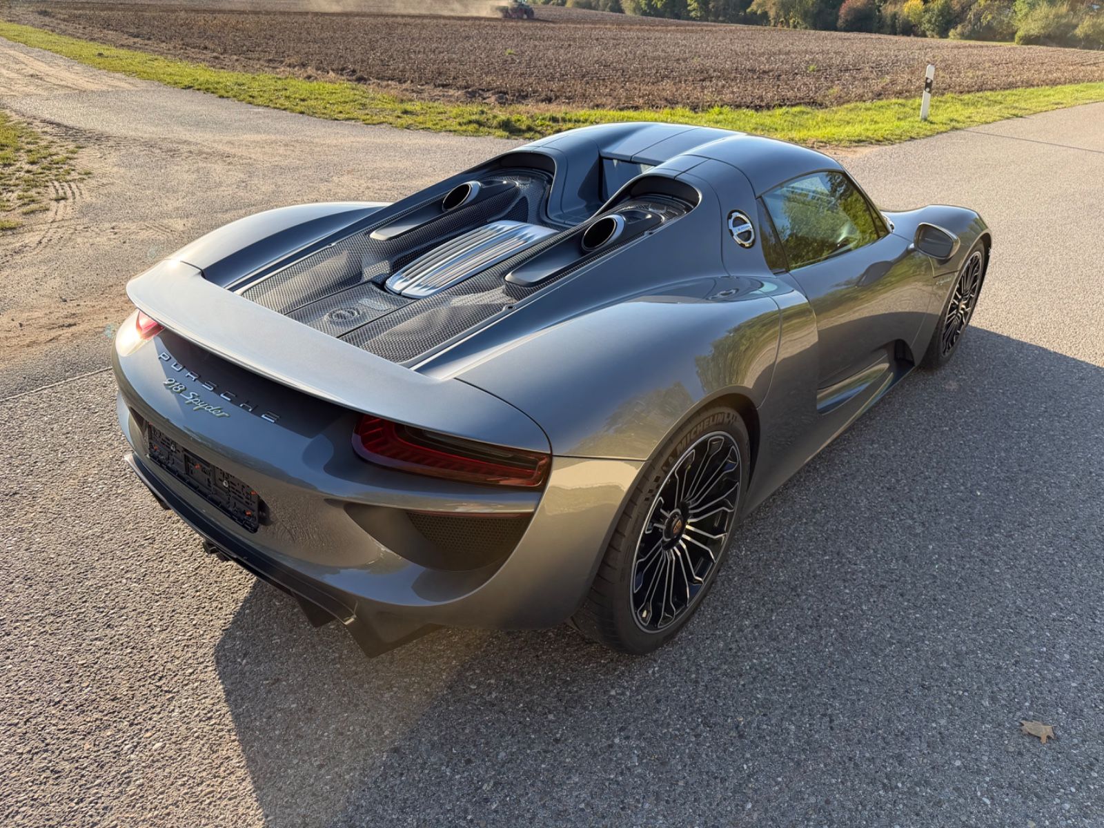 Porsche 918 Spyder METEORGRAU  LIFT 20