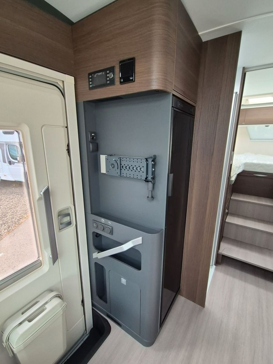Fahrzeugabbildung Adria Coral Supreme 670 DL Klimaauto, LED, Navi, RFK