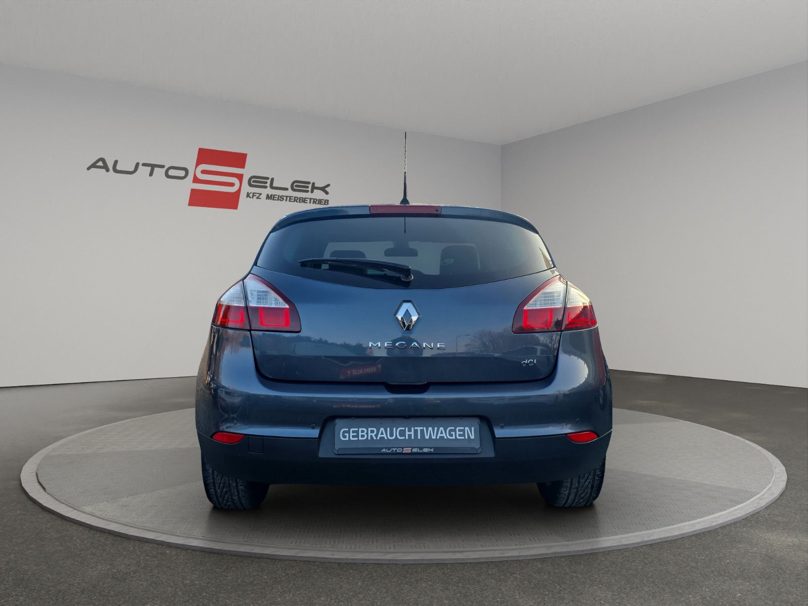 Fahrzeugabbildung Renault Megane III Lim. 5-trg. BOSE Edition TÜV SERVICE