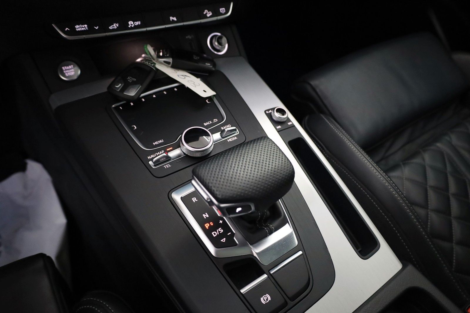 Fahrzeugabbildung Audi Q5 50 TFSIe quattro S line,Leder,Kamera,Pano,AHK