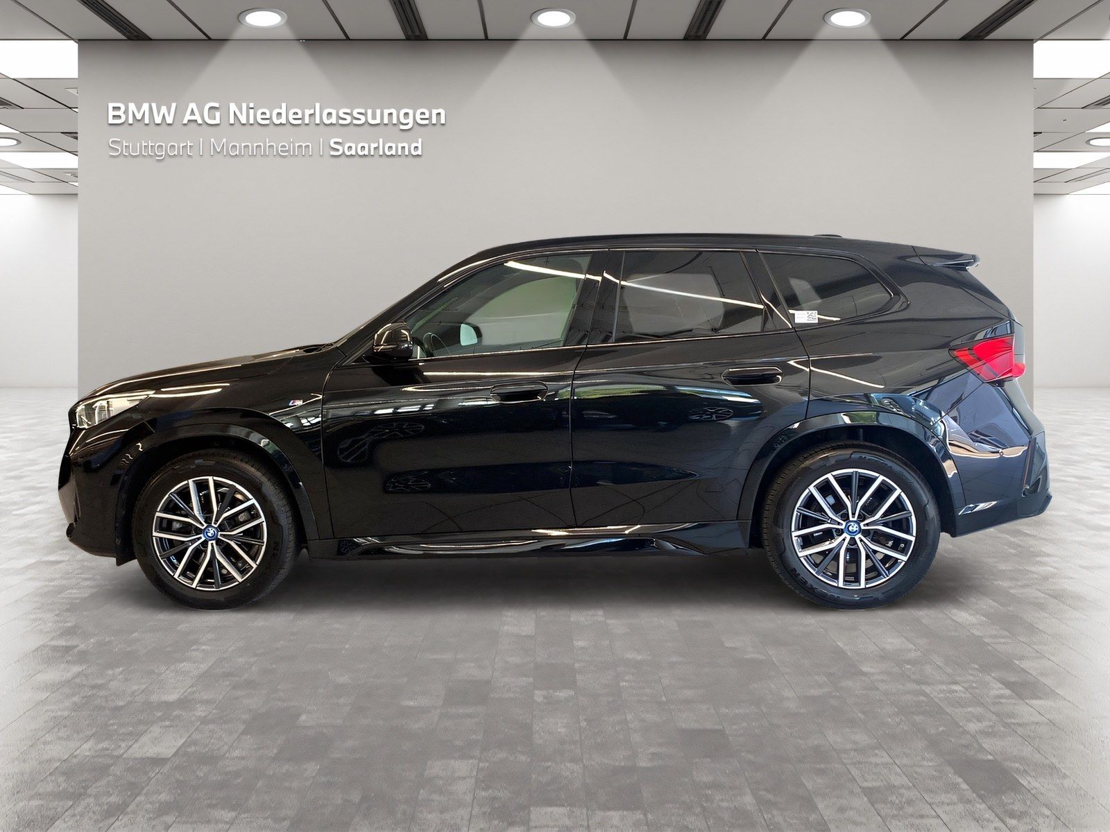 BMW iX1 xDrive30 M Sport Harman K Kamera LED foto 3