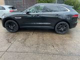 Jaguar F-Pace 20d AWD Prestige Automatik - Jaguar F-Pace in Berlin