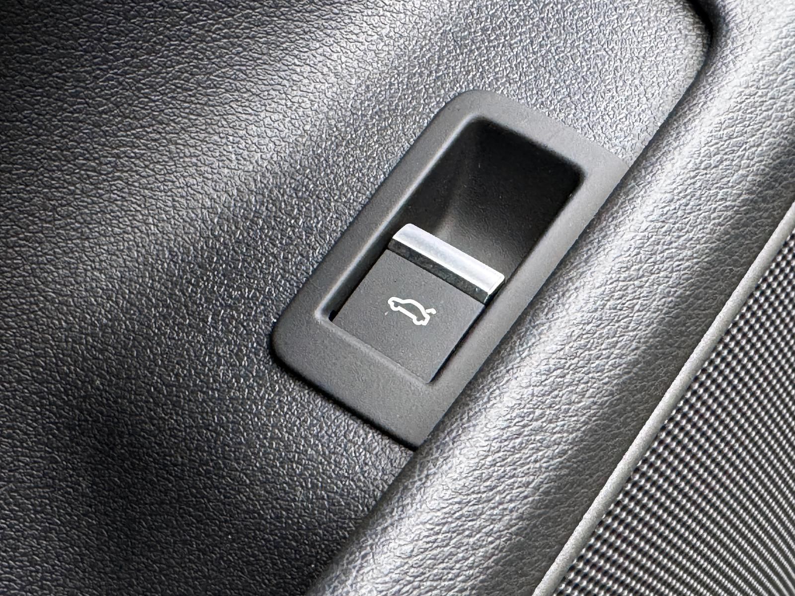 Fahrzeugabbildung Audi A4*40 TDI*S-LINE*PANO*MTRX*ACC*KEY*VIRTUAL*RCAM