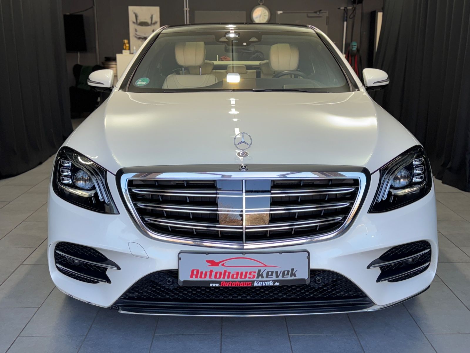 Fahrzeugabbildung Mercedes-Benz S 560e LANG|AMG-LINE|20"ZOLL|PANORAMA|ACC|VOLL