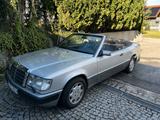 Mercedes-Benz CE-24 300  Cabrio Sportsline Oldtimer - silberne Mercedes-Benz CE 300