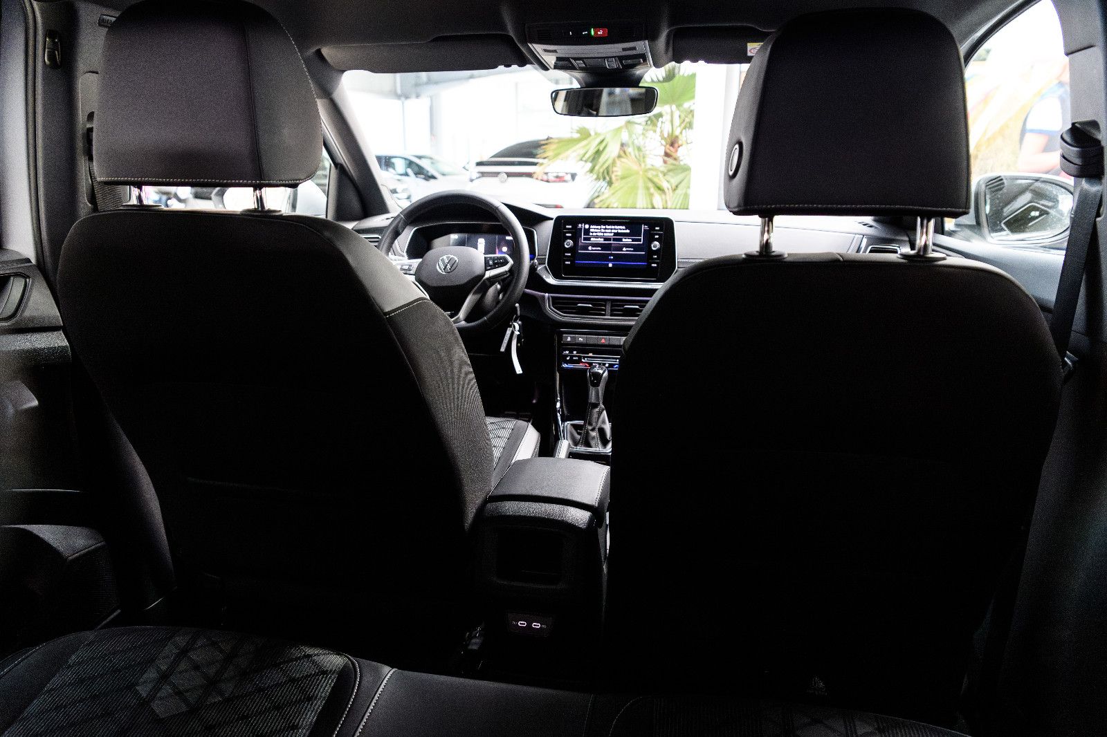 Fahrzeugabbildung Volkswagen T-Cross R-Line 1.5 TSI DSG IQ-LED+AHK+KAMERA+ACC