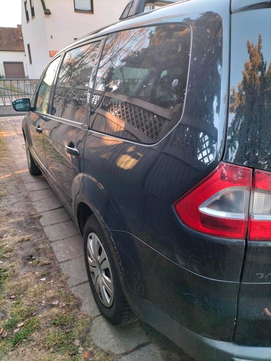Ford Galaxy 2008 — photo 9