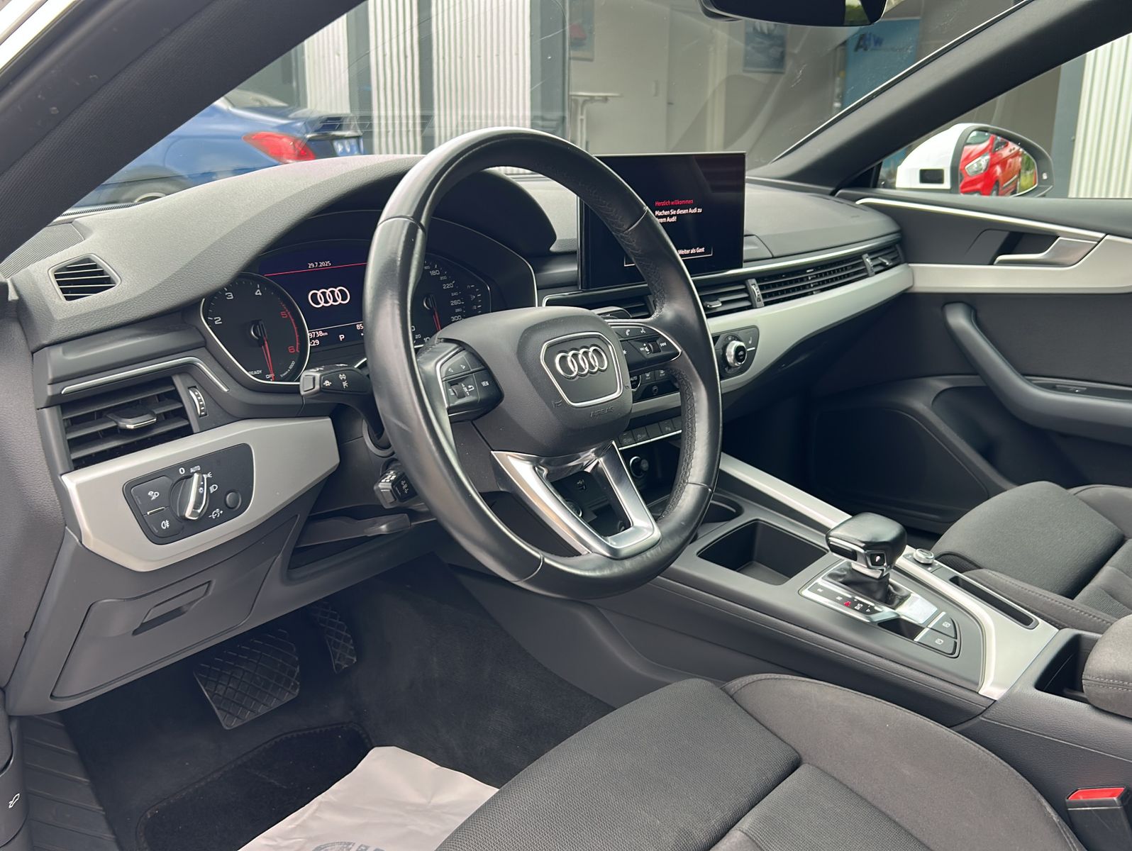 Fahrzeugabbildung Audi A5 35 TDI advanced