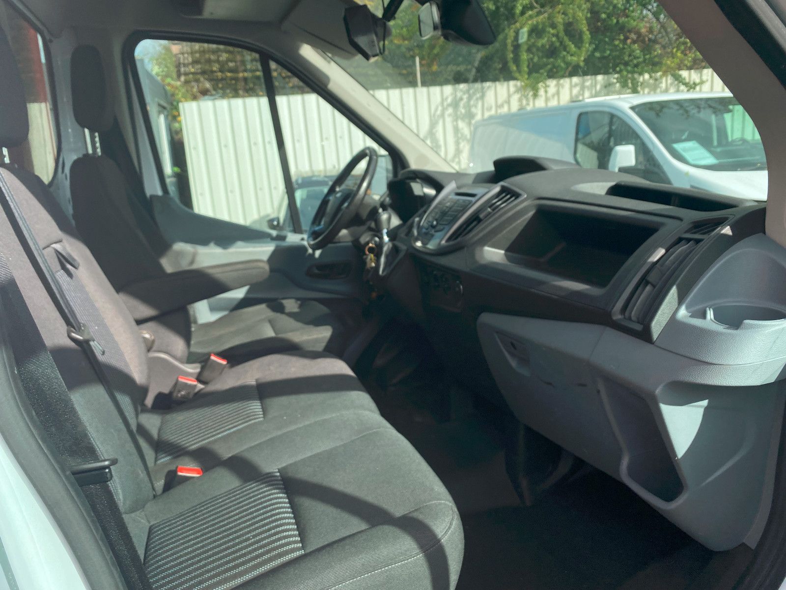 Fahrzeugabbildung Ford Transit  350 L3 Koffer mit LBW,Klima,AHK ,kamera